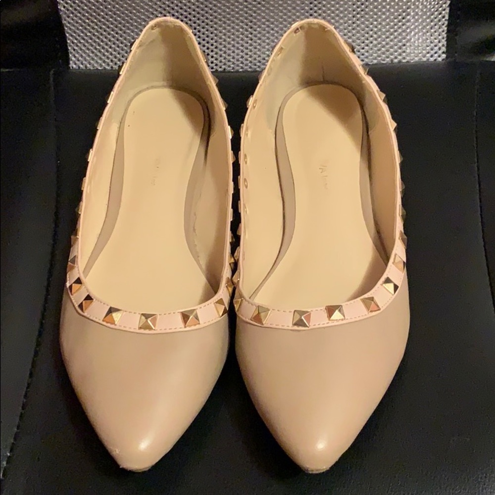 Studded flats